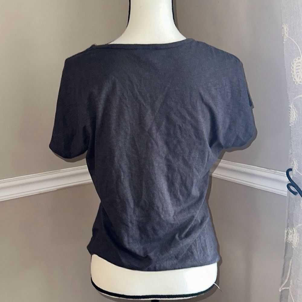 Universal Threads Co Crop Style Top - Picture 4 of 5